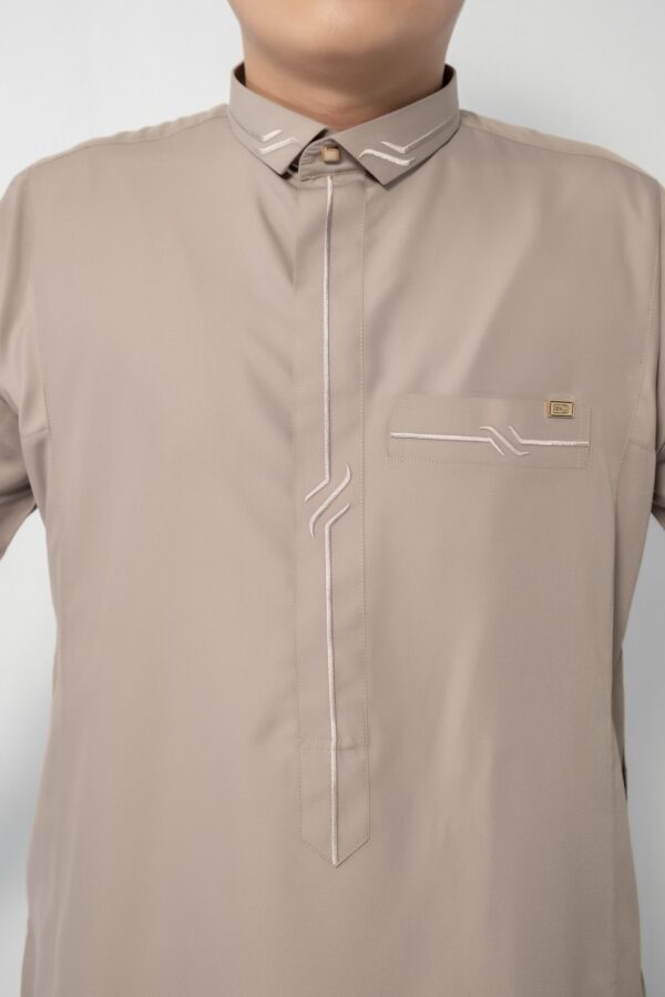 Ash Classic Band Collar Thobe - Image 4