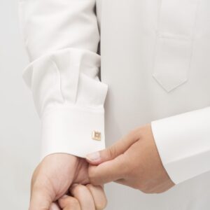 Off-White Winter China Collar Metal Butt Cuff