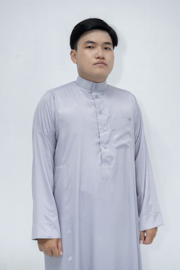 Light Grey Classic Band Collar Thobe - Image 4