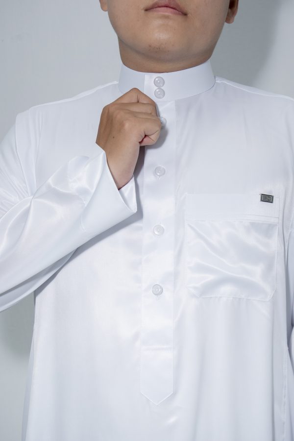 White Silky Band Collar Thobe - Image 2
