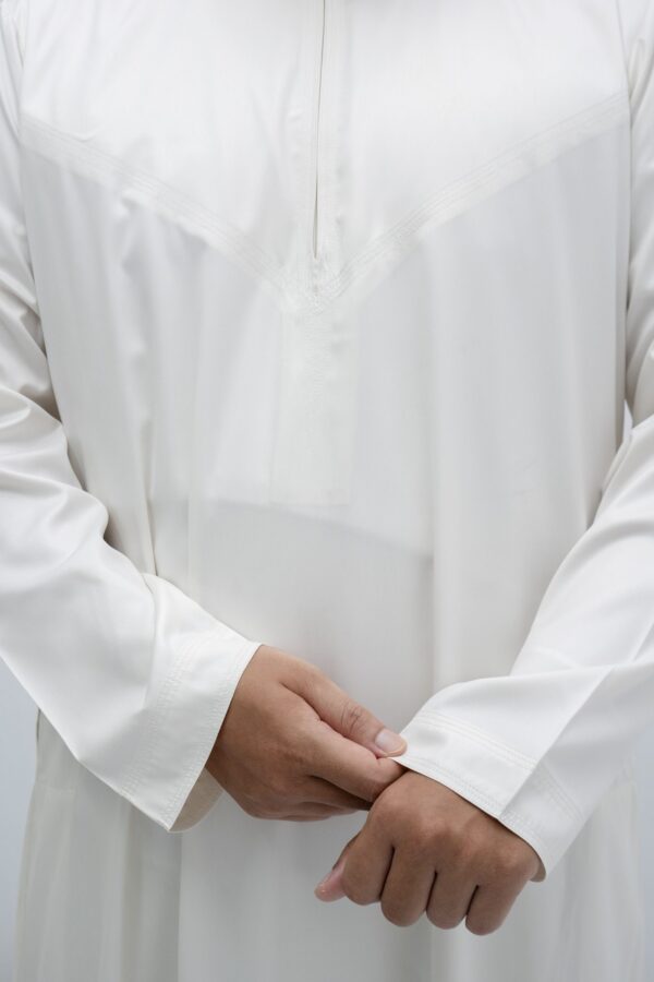 Cream Shiny Classic Band Collar Thobe