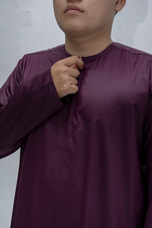 Maroon Classic Band Collar Thobe - Image 2