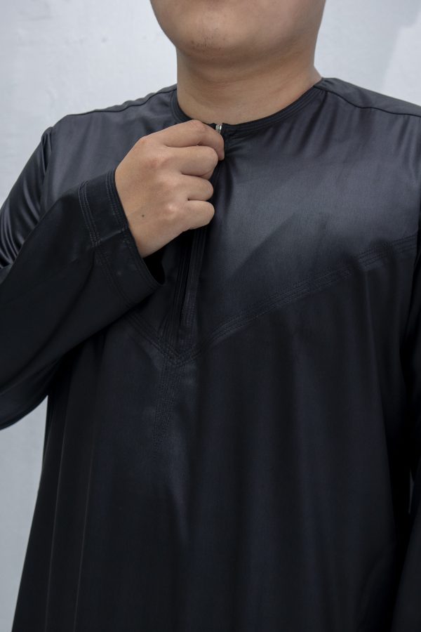 Black Classic Band Collar Thobe - Image 2