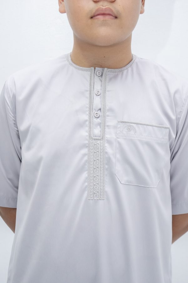 Light Gray Classic Band Collar Thobe - Image 2