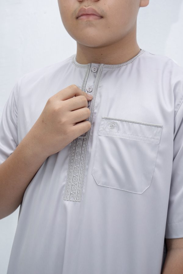 Light Gray Classic Band Collar Thobe - Image 3