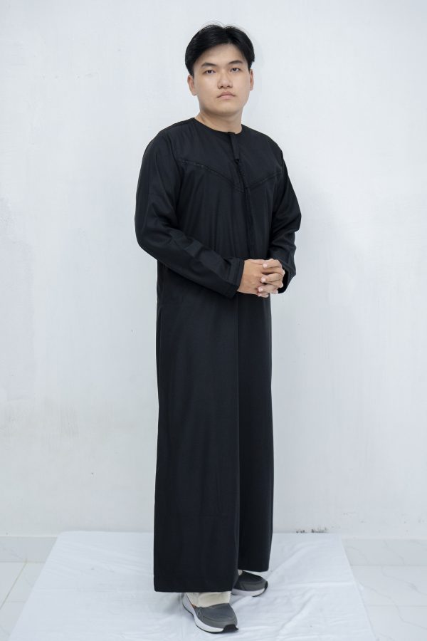 Black  Classic Band Collar Thobe - Image 3