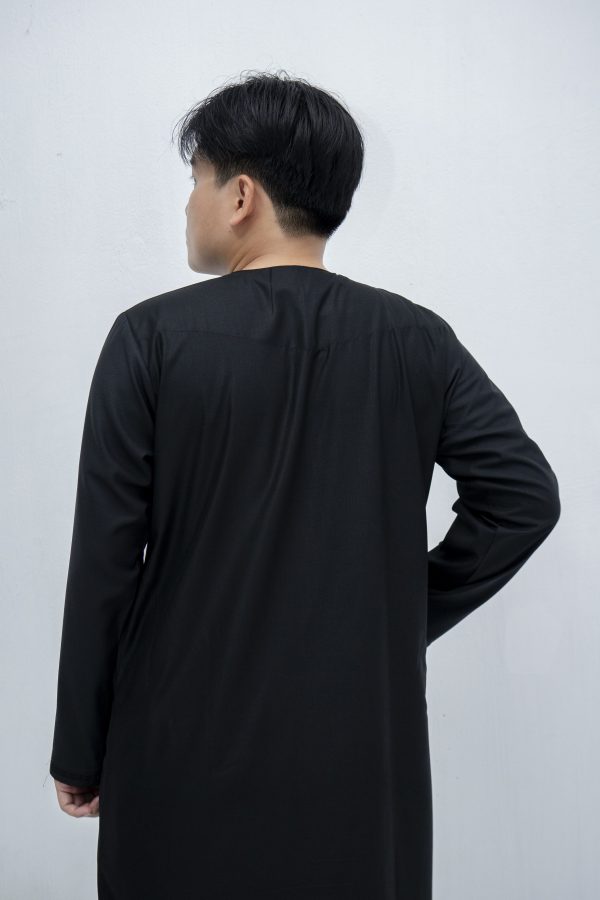 Black  Classic Band Collar Thobe - Image 4