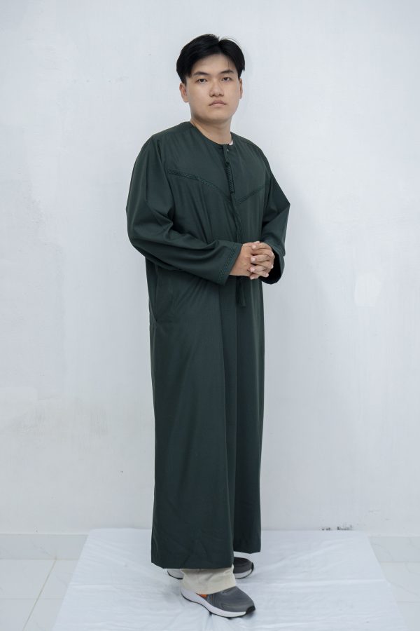 Dark Green Classic Band Collar Thobe - Image 4
