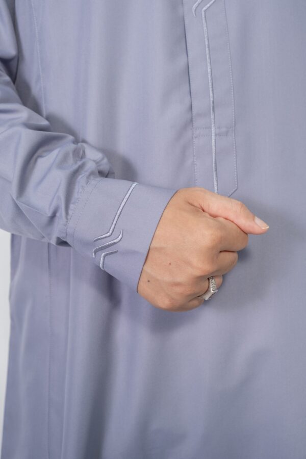 Ash Classic Shirt Collar Embroidery Cuff Thobe